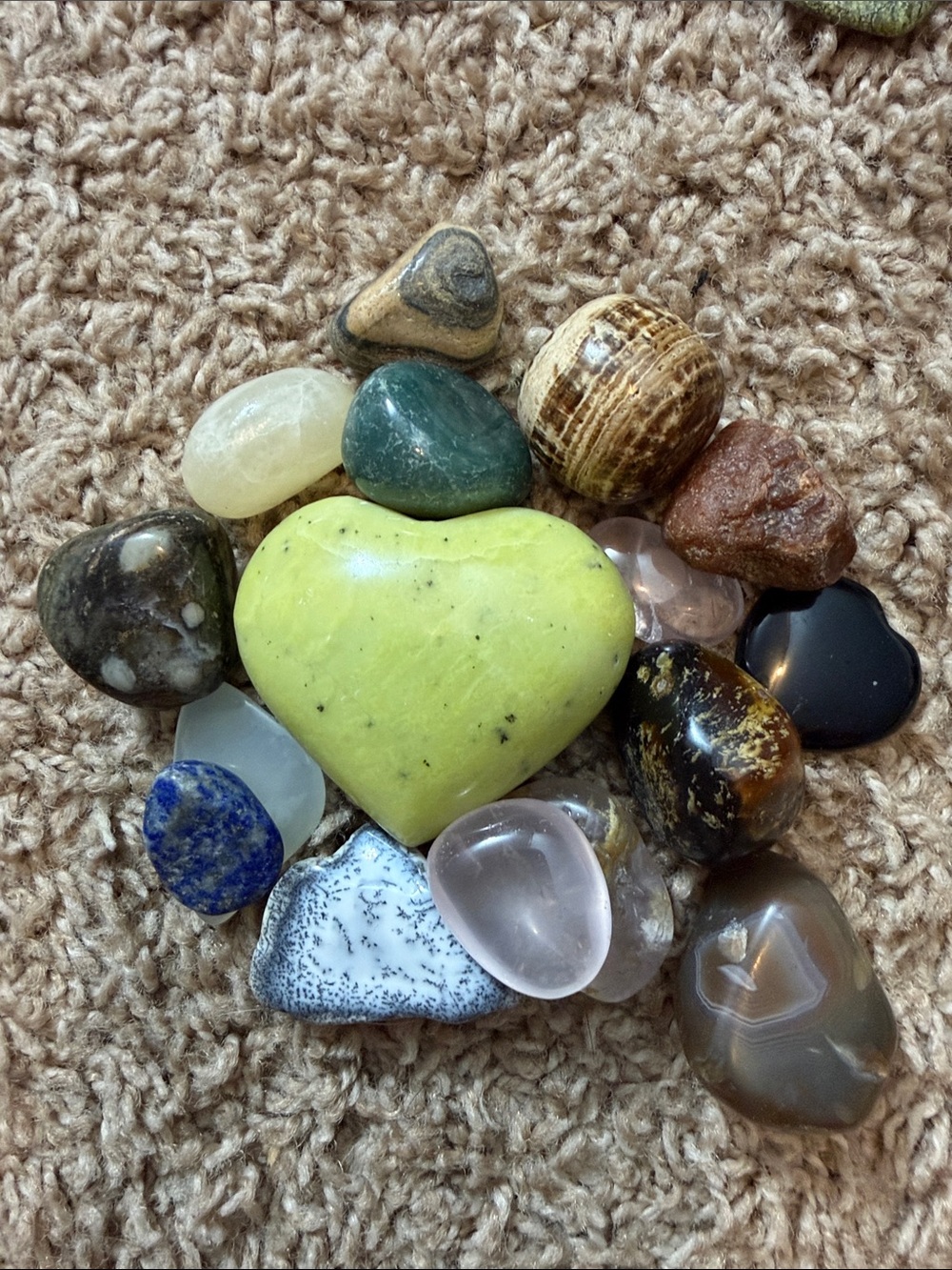 Assorted Decorative Heart and Tumbled Stone Set - CRYSTAL SET D